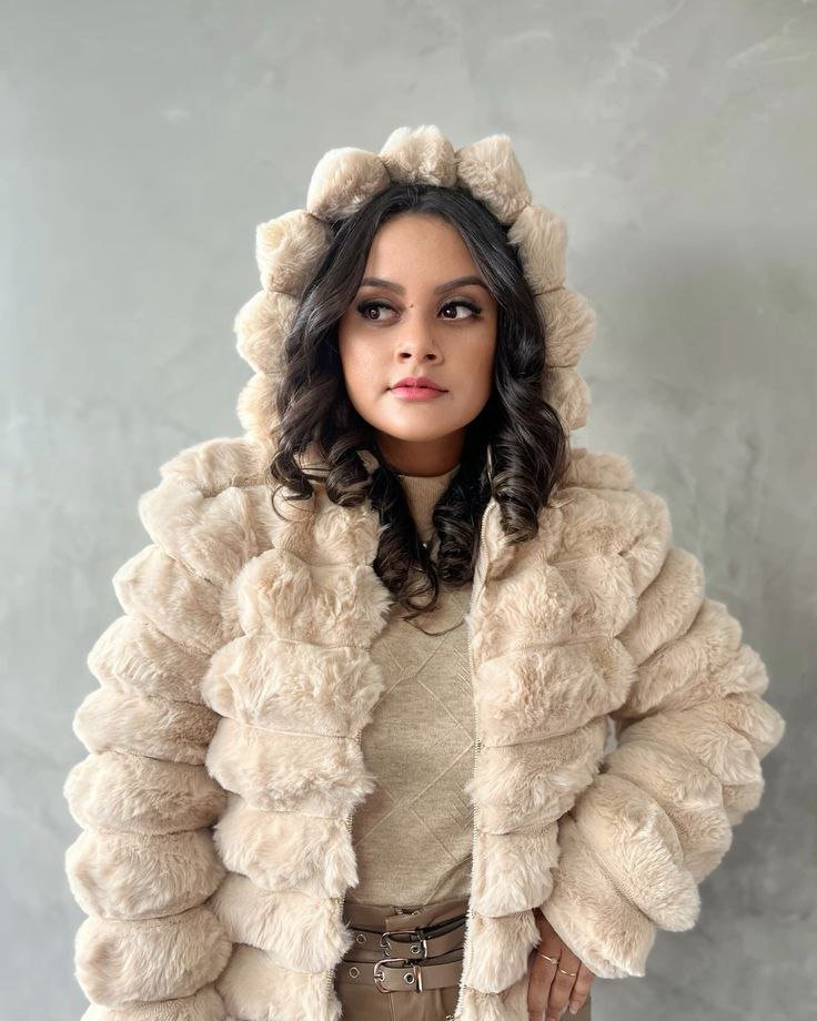 جاكت فرو حرير مضلع